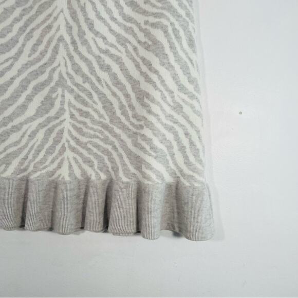 NWT Anthropologie Dolan White Gray Zebra Sweater Knit Ruffle Skirt XS New - Picture 13 of 15